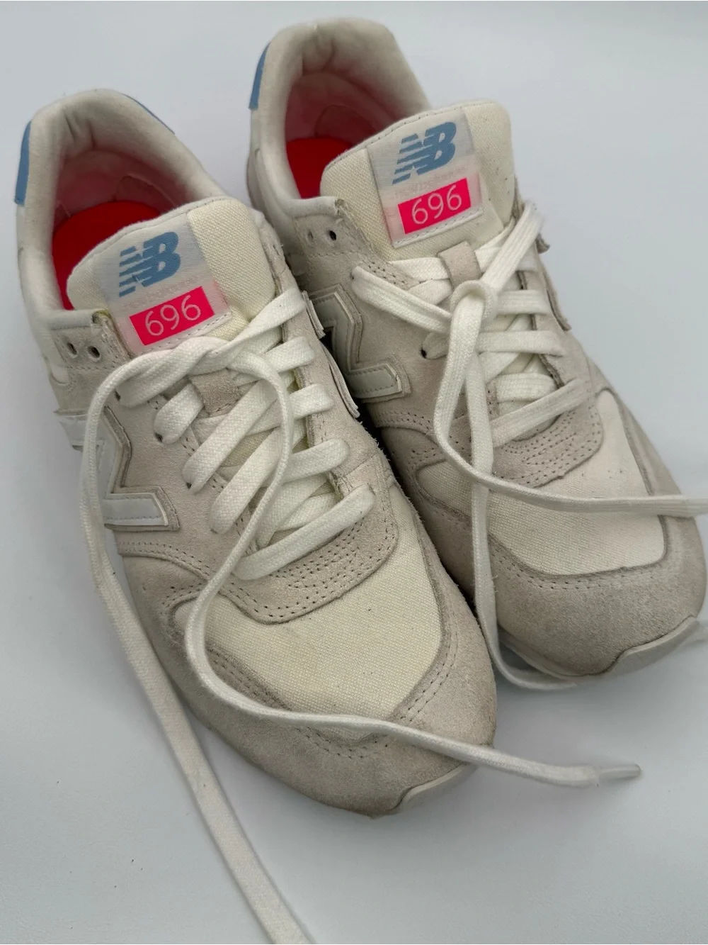 New Balance WL696OSA Women’s 696 Classic Retro Sneakers Off White Pink Blue Sz 7